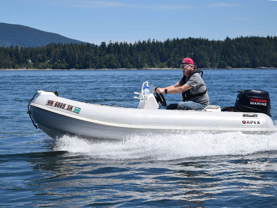 sea-of-memories-dinghy-on-underway-web